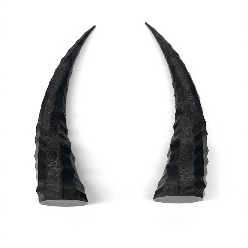 tall-horn-helmet-model-satanic-color-black شاخ فانتزی کلاه کاسکت مدل بلند مشکی کد 4